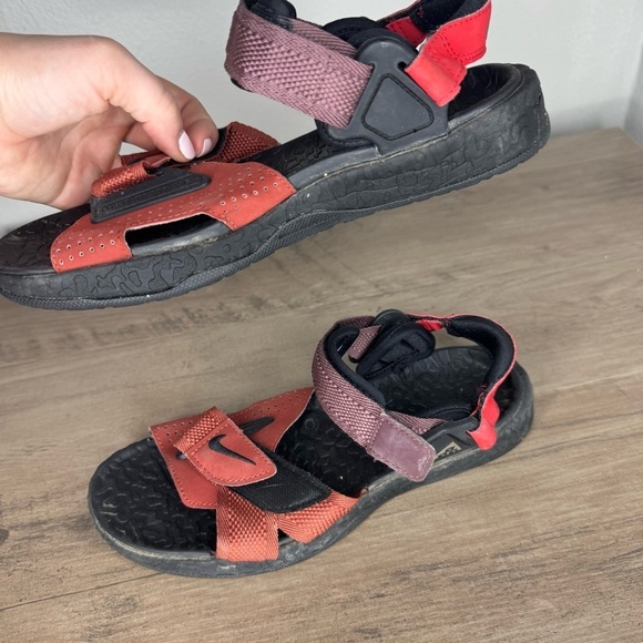 Boys NIKE ACG Air Deschutz + Sandals Slides DC9092-600 Redstone Black - Picture 13 of 13
